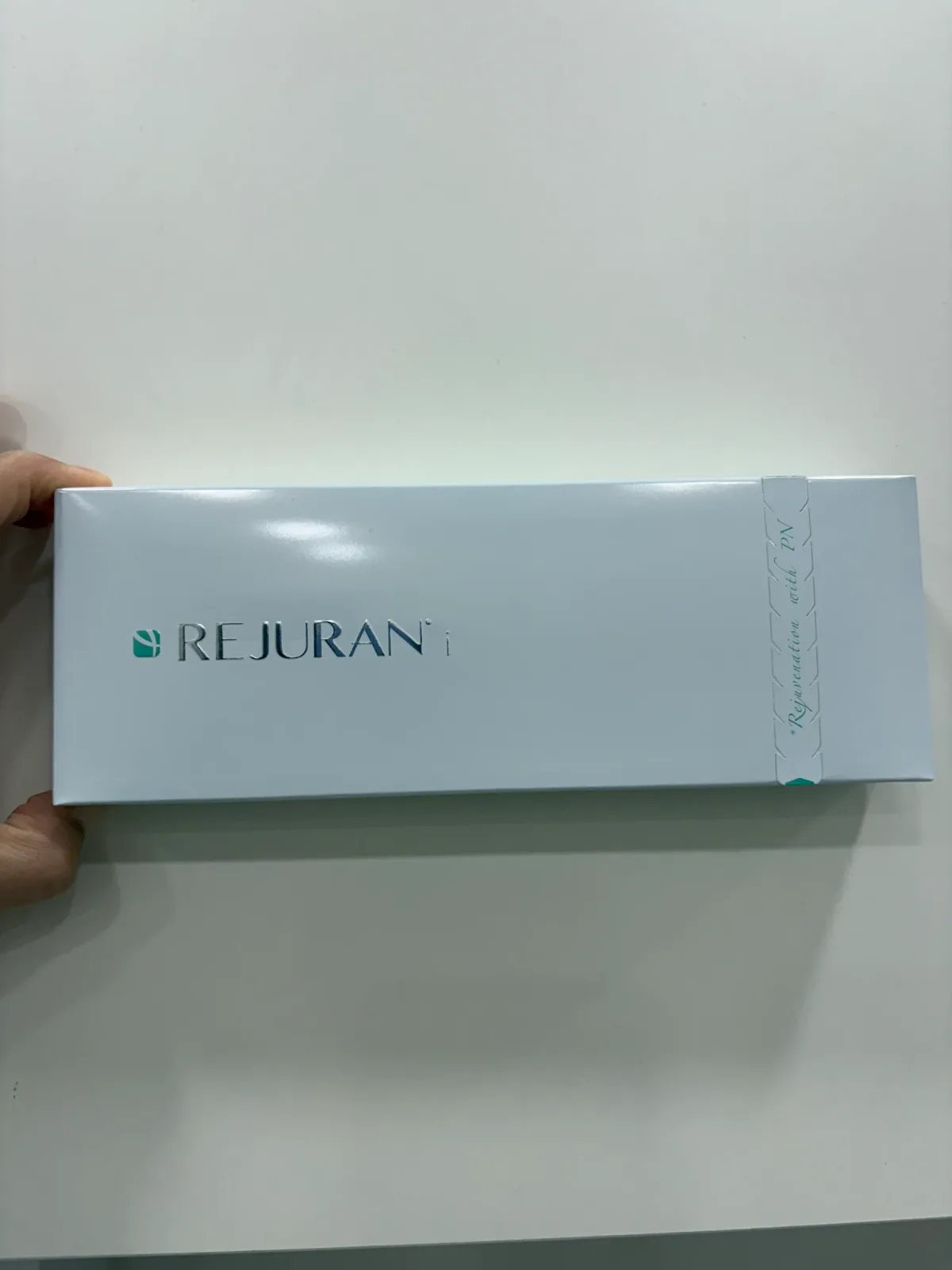 Rejuran i REJURAN i產品包裝